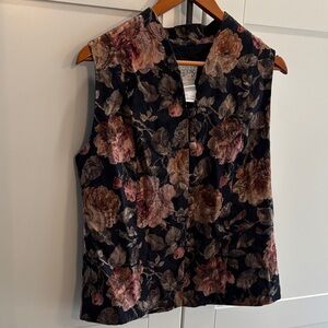 Northern Reflections Black Floral V-Neck Sleeveless Vest with buttons